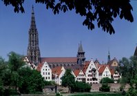 Stadtpanorama von Ulm mit Münsterturm.