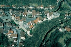 Burgen: Luftaufnahme der Burg Vellberg (Kreis Schwäbisch Hall)
