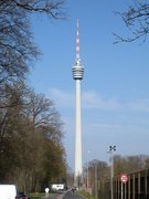 Der Stuttgarter Fernsehturm von unten