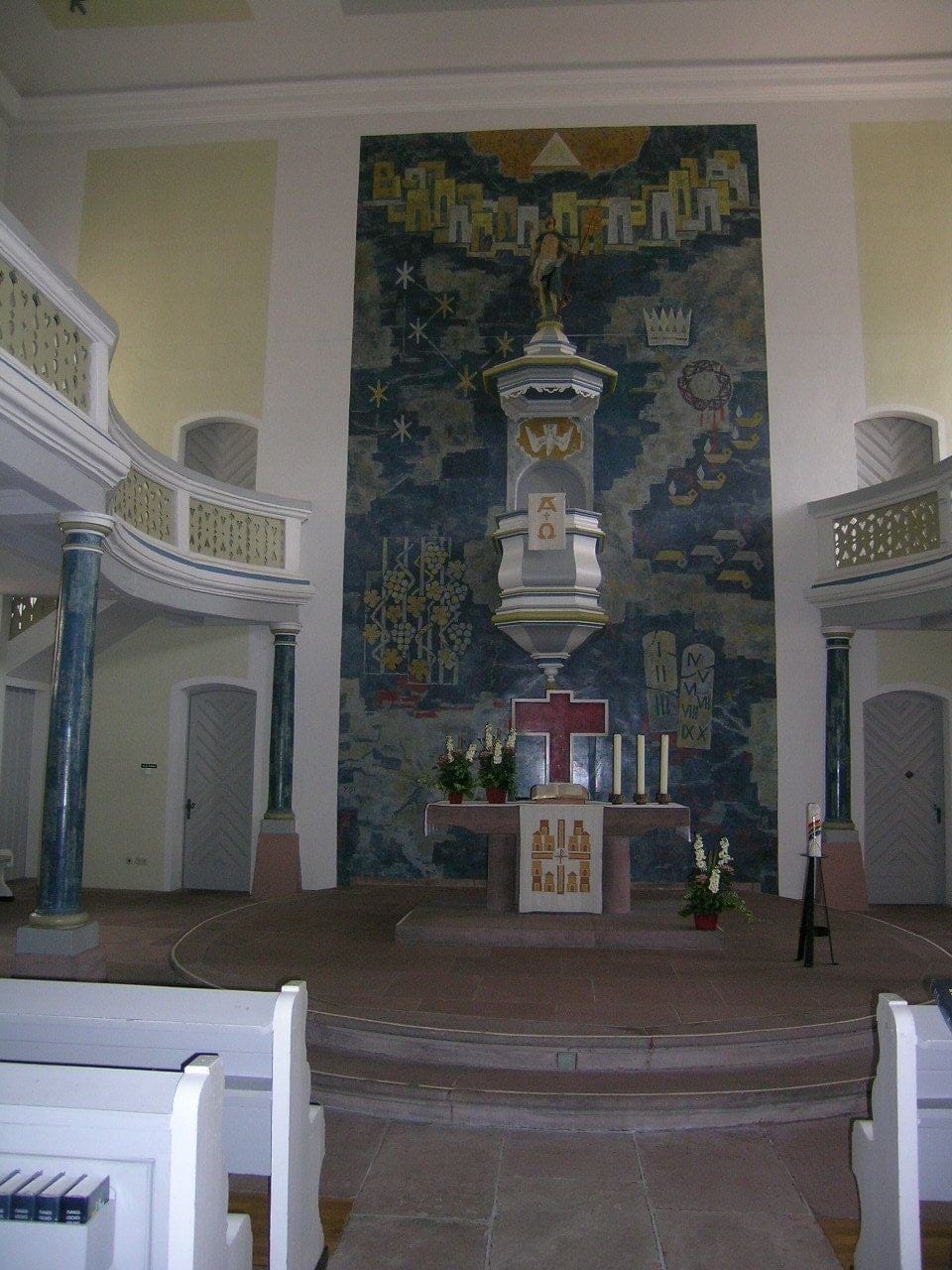 Der Kanzelaltar in der evangelischen Stadtkirche von Altensteig